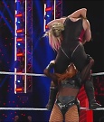 WWE_Monday_Night_Raw_2022_12_05_720p_HDTV_x264-NWCHD_mp4_007252537.jpg