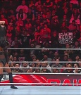 WWE_Monday_Night_Raw_2022_12_05_720p_HDTV_x264-NWCHD_mp4_007255740.jpg