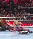 WWE_Monday_Night_Raw_2022_12_05_720p_HDTV_x264-NWCHD_mp4_007258943.jpg