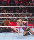 WWE_Monday_Night_Raw_2022_12_05_720p_HDTV_x264-NWCHD_mp4_007259344.jpg