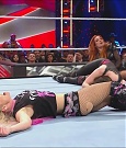 WWE_Monday_Night_Raw_2022_12_05_720p_HDTV_x264-NWCHD_mp4_007264949.jpg