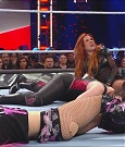 WWE_Monday_Night_Raw_2022_12_05_720p_HDTV_x264-NWCHD_mp4_007267752.jpg
