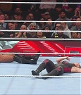 WWE_Monday_Night_Raw_2022_12_05_720p_HDTV_x264-NWCHD_mp4_007288406.jpg