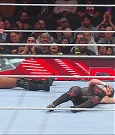 WWE_Monday_Night_Raw_2022_12_05_720p_HDTV_x264-NWCHD_mp4_007289207.jpg