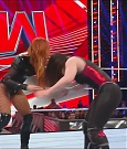 WWE_Monday_Night_Raw_2022_12_05_720p_HDTV_x264-NWCHD_mp4_007311629.jpg