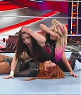 WWE_Monday_Night_Raw_2022_12_05_720p_HDTV_x264-NWCHD_mp4_007334051.jpg
