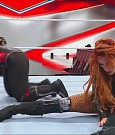 WWE_Monday_Night_Raw_2022_12_05_720p_HDTV_x264-NWCHD_mp4_007456974.jpg