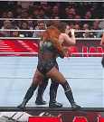 WWE_Monday_Night_Raw_2022_12_05_720p_HDTV_x264-NWCHD_mp4_007473791.jpg
