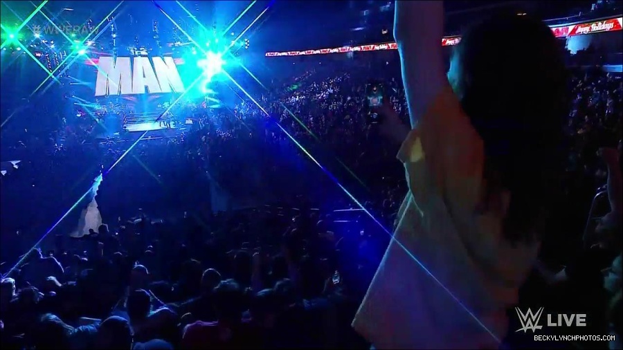 WWE_Monday_Night_Raw_2022_12_19_720p_HDTV_x264-NWCHD_mp4_005715314.jpg
