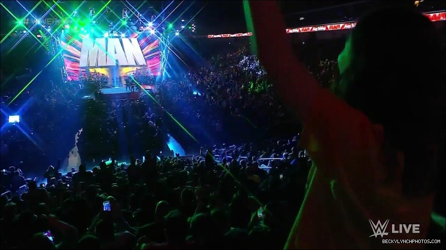 WWE_Monday_Night_Raw_2022_12_19_720p_HDTV_x264-NWCHD_mp4_005716915.jpg