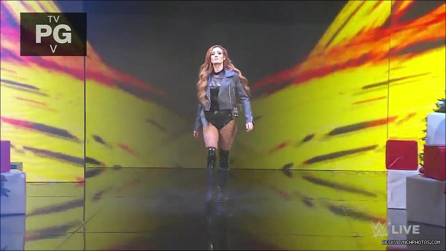 WWE_Monday_Night_Raw_2022_12_19_720p_HDTV_x264-NWCHD_mp4_005720919.jpg
