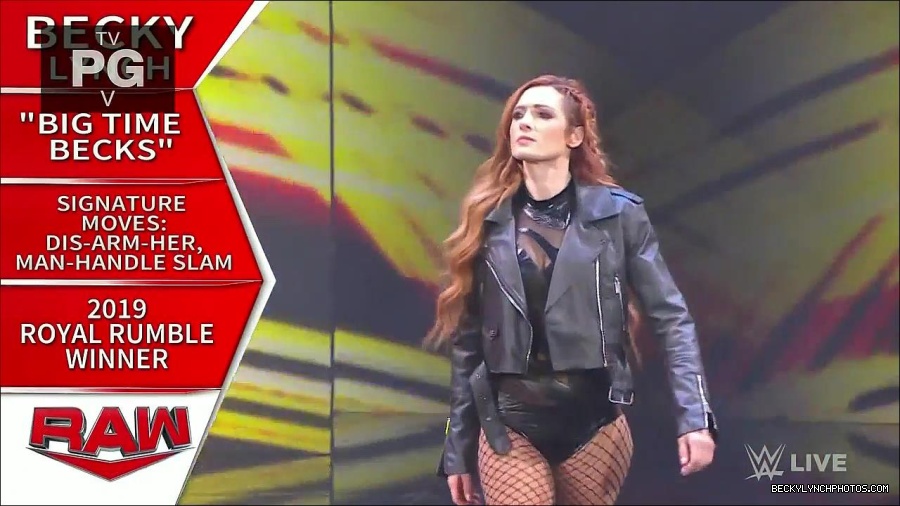 WWE_Monday_Night_Raw_2022_12_19_720p_HDTV_x264-NWCHD_mp4_005724523.jpg