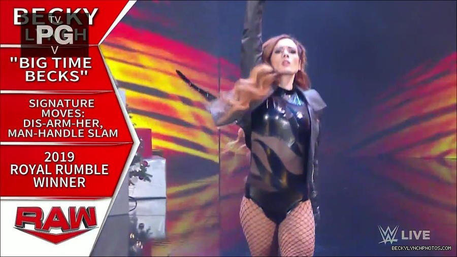 WWE_Monday_Night_Raw_2022_12_19_720p_HDTV_x264-NWCHD_mp4_005726124.jpg