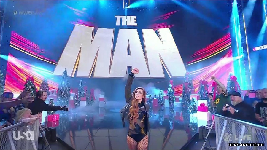 WWE_Monday_Night_Raw_2022_12_19_720p_HDTV_x264-NWCHD_mp4_005735734.jpg