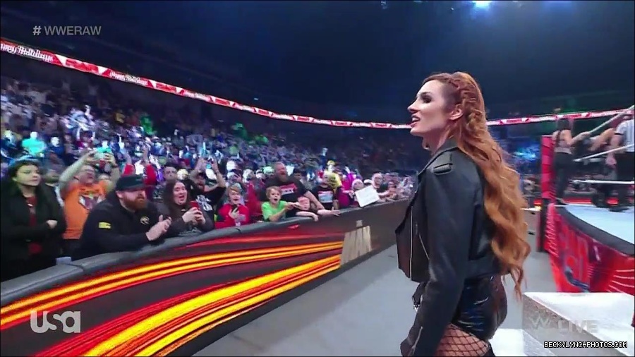 WWE_Monday_Night_Raw_2022_12_19_720p_HDTV_x264-NWCHD_mp4_005747346.jpg