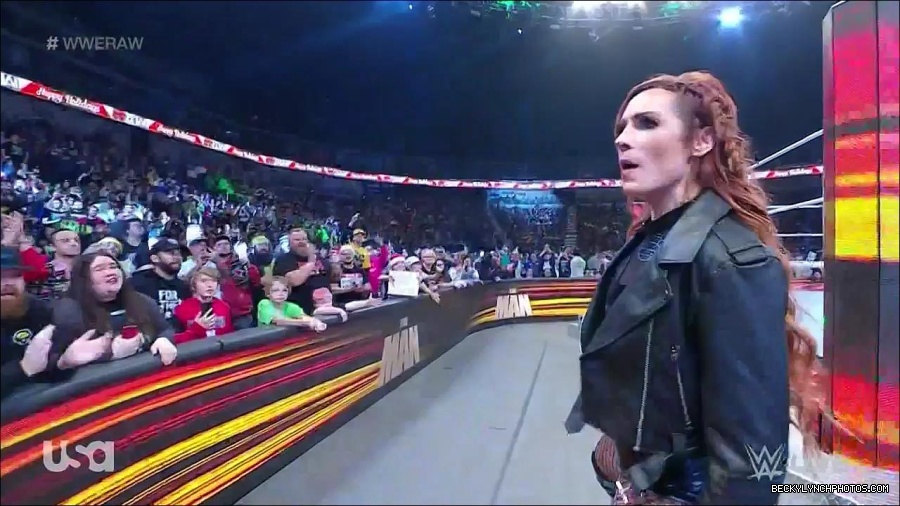 WWE_Monday_Night_Raw_2022_12_19_720p_HDTV_x264-NWCHD_mp4_005750549.jpg