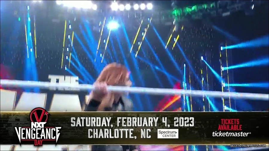WWE_Monday_Night_Raw_2022_12_19_720p_HDTV_x264-NWCHD_mp4_005772571.jpg