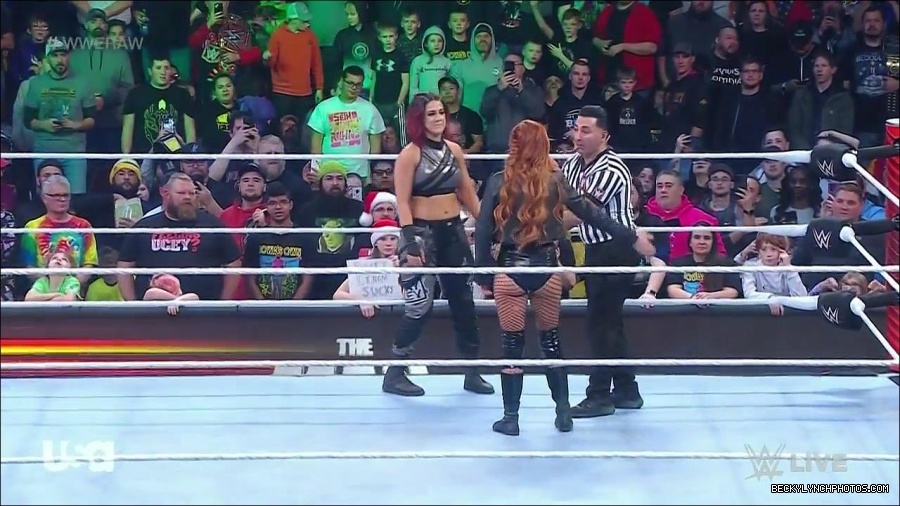 WWE_Monday_Night_Raw_2022_12_19_720p_HDTV_x264-NWCHD_mp4_005774973.jpg