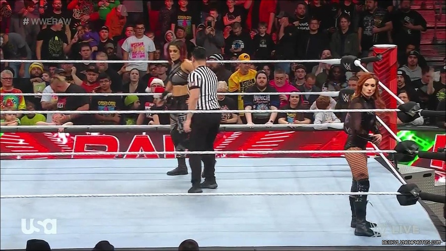 WWE_Monday_Night_Raw_2022_12_19_720p_HDTV_x264-NWCHD_mp4_005796194.jpg