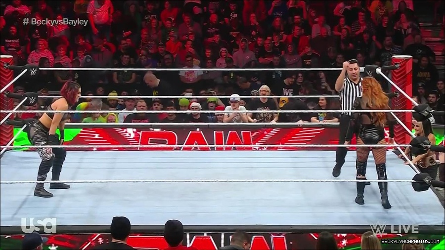 WWE_Monday_Night_Raw_2022_12_19_720p_HDTV_x264-NWCHD_mp4_005803001.jpg