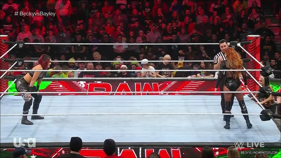 WWE_Monday_Night_Raw_2022_12_19_720p_HDTV_x264-NWCHD_mp4_005803402.jpg