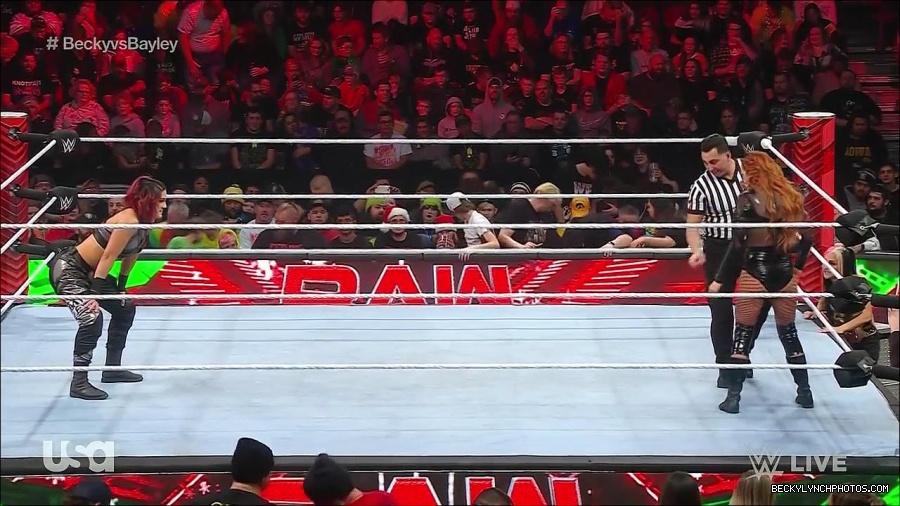 WWE_Monday_Night_Raw_2022_12_19_720p_HDTV_x264-NWCHD_mp4_005803802.jpg