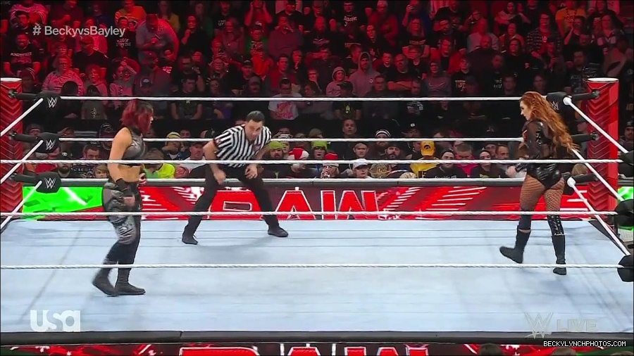 WWE_Monday_Night_Raw_2022_12_19_720p_HDTV_x264-NWCHD_mp4_005806605.jpg