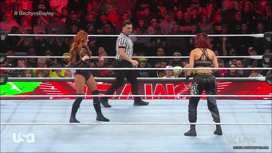 WWE_Monday_Night_Raw_2022_12_19_720p_HDTV_x264-NWCHD_mp4_005810208.jpg