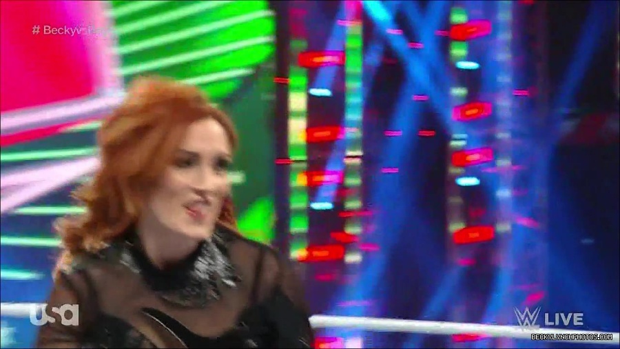 WWE_Monday_Night_Raw_2022_12_19_720p_HDTV_x264-NWCHD_mp4_005818216.jpg