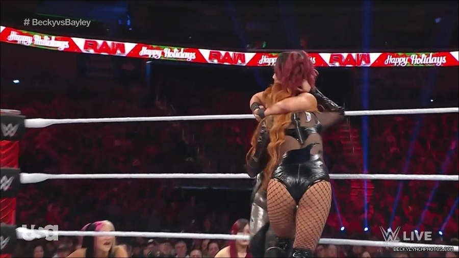 WWE_Monday_Night_Raw_2022_12_19_720p_HDTV_x264-NWCHD_mp4_005859858.jpg
