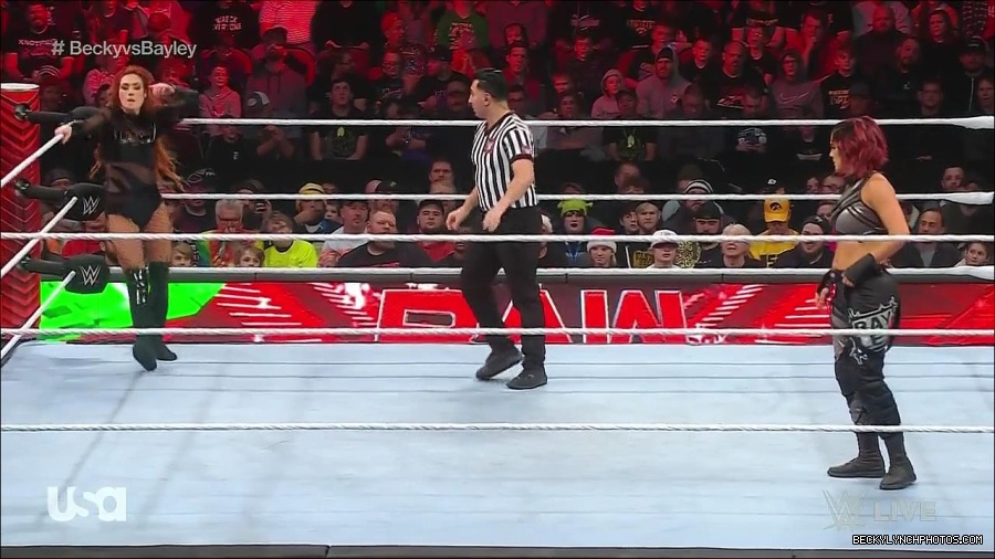 WWE_Monday_Night_Raw_2022_12_19_720p_HDTV_x264-NWCHD_mp4_005866264.jpg