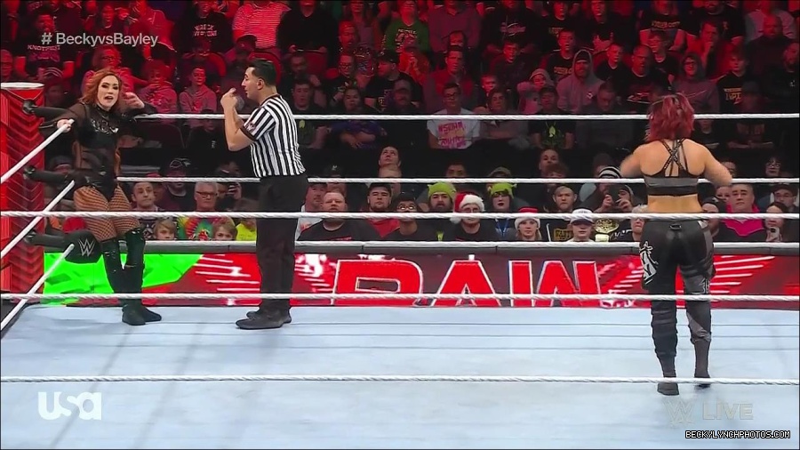 WWE_Monday_Night_Raw_2022_12_19_720p_HDTV_x264-NWCHD_mp4_005869468.jpg