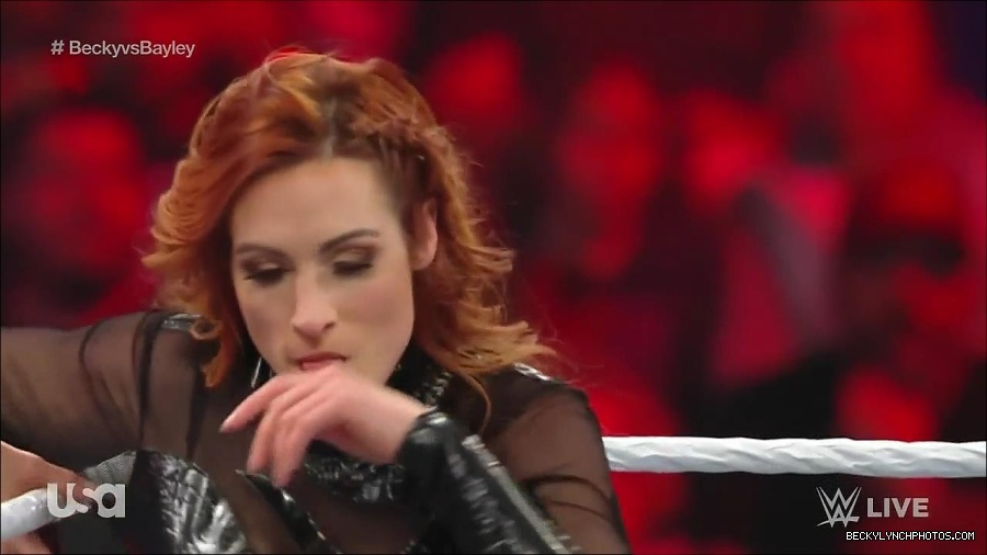 WWE_Monday_Night_Raw_2022_12_19_720p_HDTV_x264-NWCHD_mp4_005871470.jpg