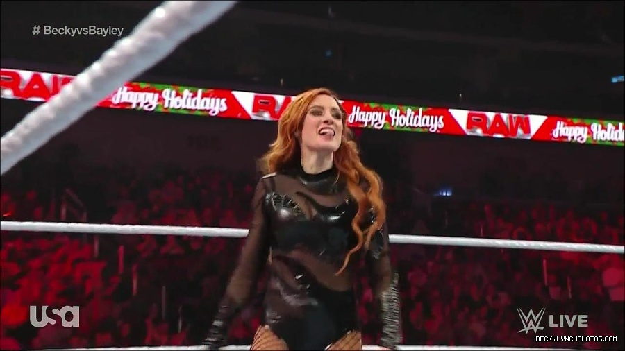 WWE_Monday_Night_Raw_2022_12_19_720p_HDTV_x264-NWCHD_mp4_005905103.jpg