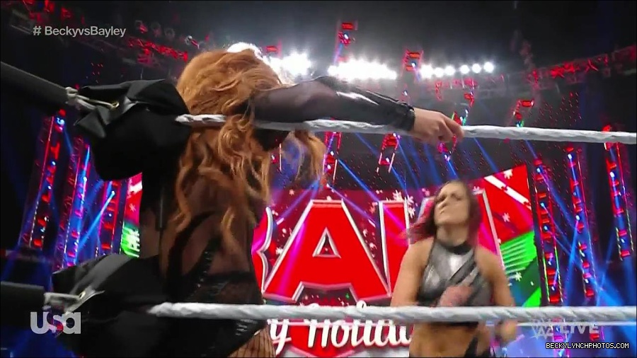 WWE_Monday_Night_Raw_2022_12_19_720p_HDTV_x264-NWCHD_mp4_005941940.jpg