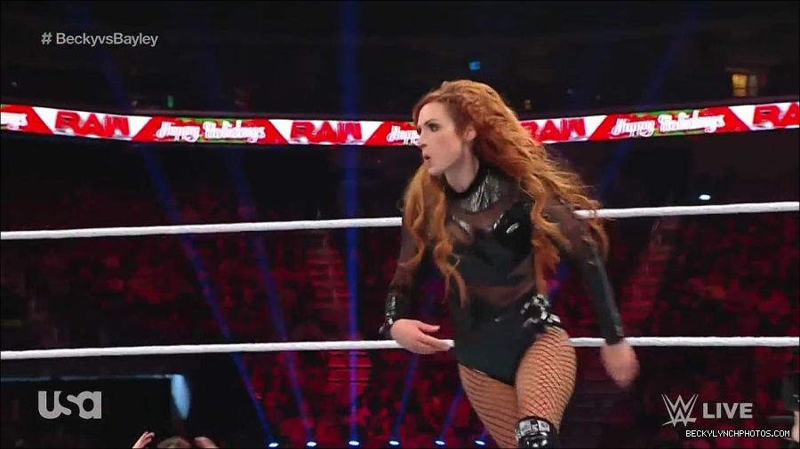 WWE_Monday_Night_Raw_2022_12_19_720p_HDTV_x264-NWCHD_mp4_005958356.jpg