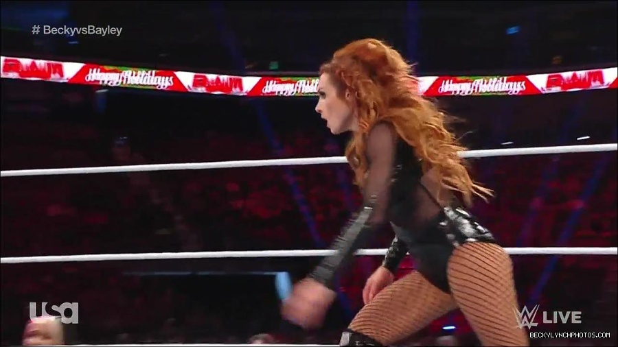 WWE_Monday_Night_Raw_2022_12_19_720p_HDTV_x264-NWCHD_mp4_005958757.jpg