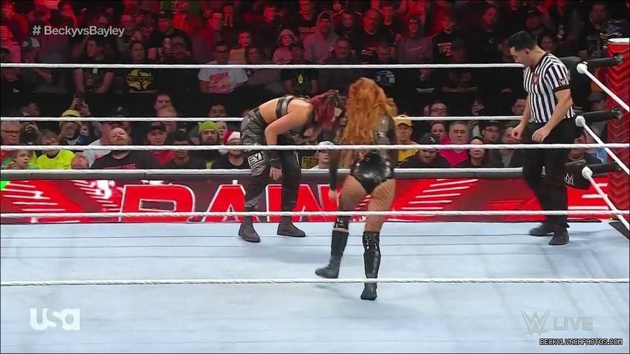 WWE_Monday_Night_Raw_2022_12_19_720p_HDTV_x264-NWCHD_mp4_005959157.jpg