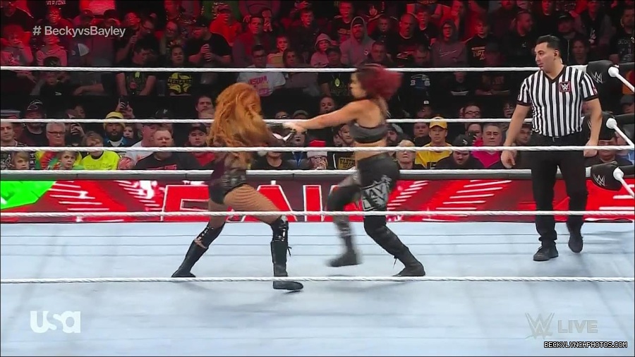 WWE_Monday_Night_Raw_2022_12_19_720p_HDTV_x264-NWCHD_mp4_005963161.jpg