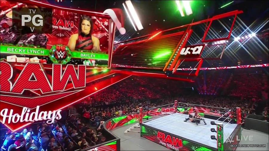 WWE_Monday_Night_Raw_2022_12_19_720p_HDTV_x264-NWCHD_mp4_006011510.jpg