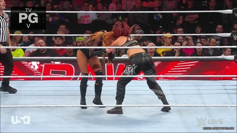 WWE_Monday_Night_Raw_2022_12_19_720p_HDTV_x264-NWCHD_mp4_006021520.jpg