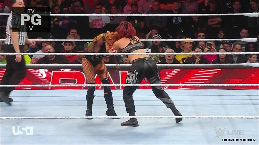 WWE_Monday_Night_Raw_2022_12_19_720p_HDTV_x264-NWCHD_mp4_006021920.jpg