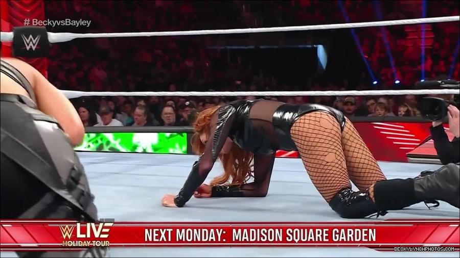 WWE_Monday_Night_Raw_2022_12_19_720p_HDTV_x264-NWCHD_mp4_006081013.jpg
