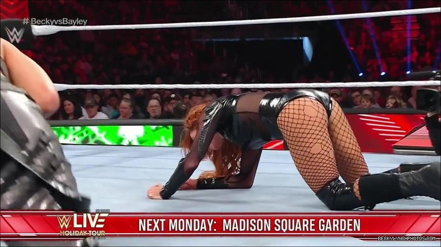WWE_Monday_Night_Raw_2022_12_19_720p_HDTV_x264-NWCHD_mp4_006081180.jpg