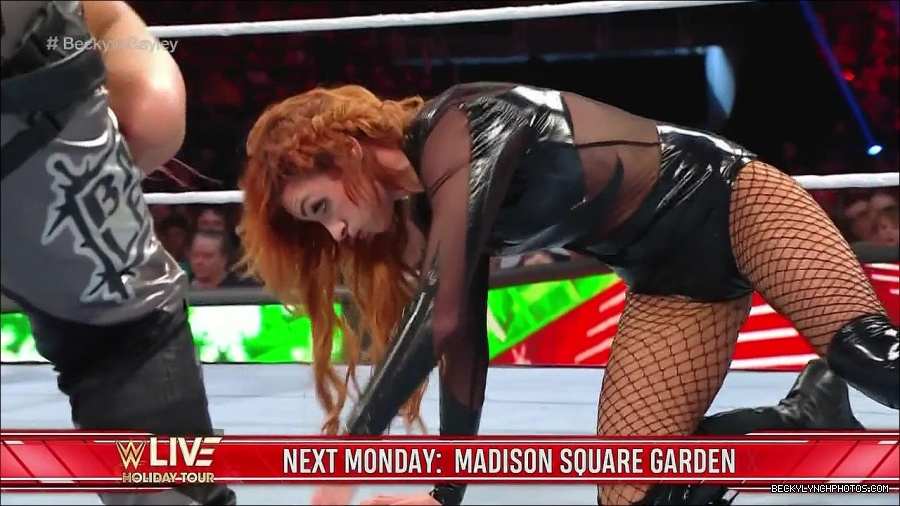 WWE_Monday_Night_Raw_2022_12_19_720p_HDTV_x264-NWCHD_mp4_006082781.jpg