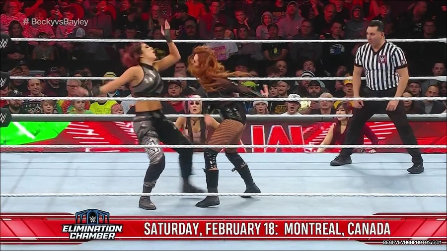 WWE_Monday_Night_Raw_2022_12_19_720p_HDTV_x264-NWCHD_mp4_006091423.jpg