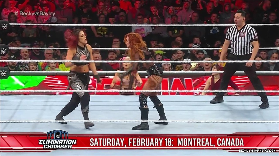 WWE_Monday_Night_Raw_2022_12_19_720p_HDTV_x264-NWCHD_mp4_006091824.jpg