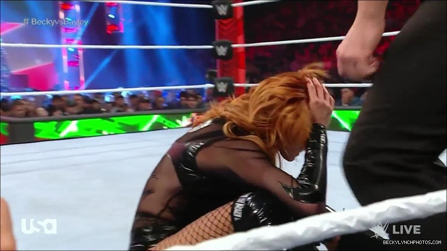 WWE_Monday_Night_Raw_2022_12_19_720p_HDTV_x264-NWCHD_mp4_006145077.jpg