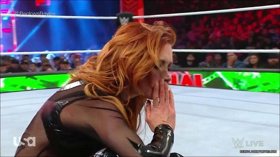 WWE_Monday_Night_Raw_2022_12_19_720p_HDTV_x264-NWCHD_mp4_006146278.jpg