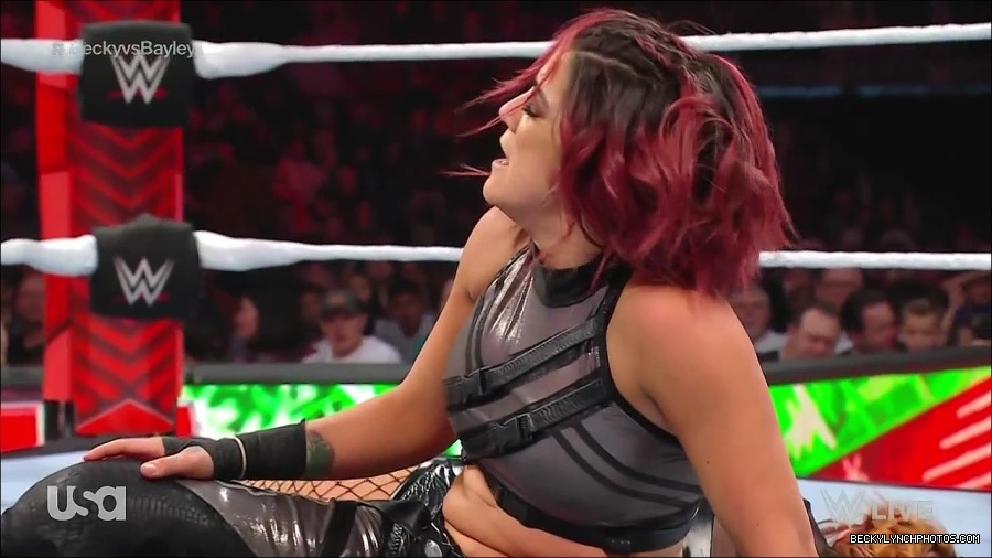 WWE_Monday_Night_Raw_2022_12_19_720p_HDTV_x264-NWCHD_mp4_006198330.jpg